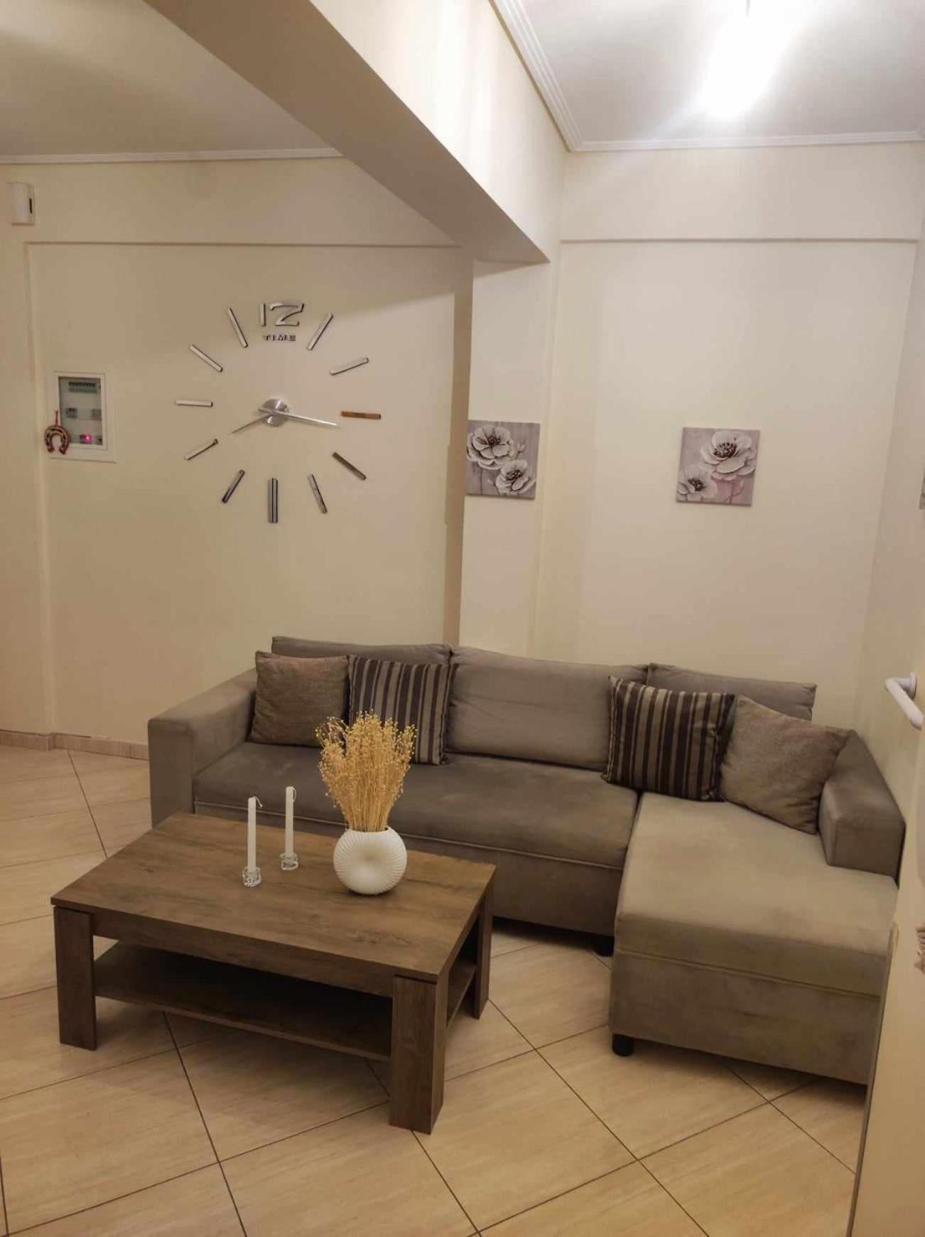 Apartament Ομορφο Διαμερισμα Στο Κεντρο Της Πολης Με Παρκιν Tríkala Zewnętrze zdjęcie