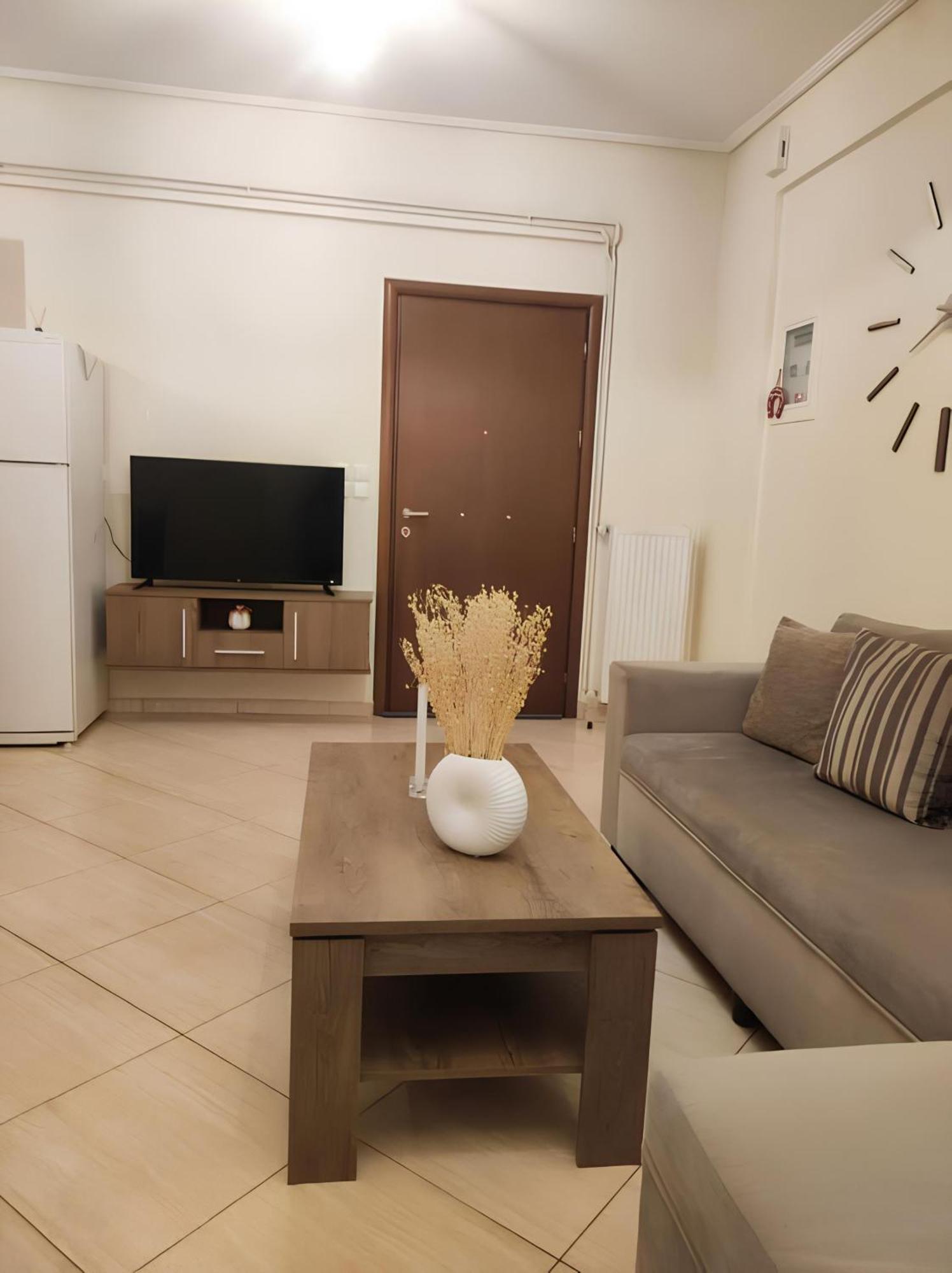 Apartament Ομορφο Διαμερισμα Στο Κεντρο Της Πολης Με Παρκιν Tríkala Zewnętrze zdjęcie